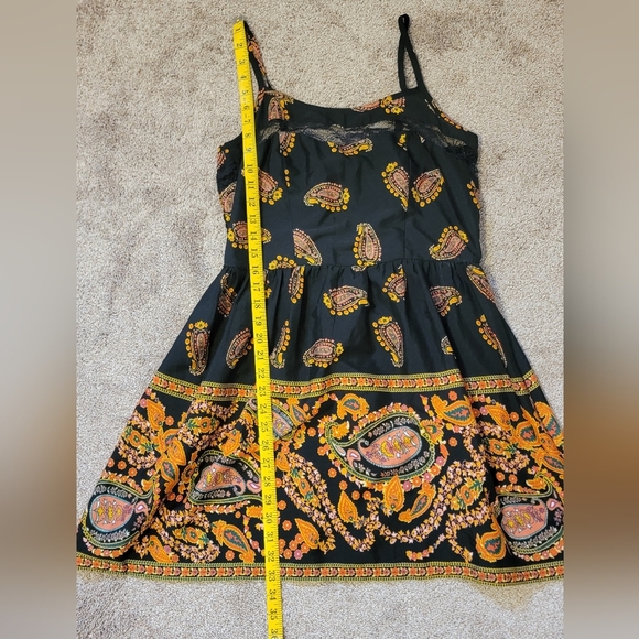 American Rag Black/Orange Paisley dress *POCKETS!* - Picture 2 of 11
